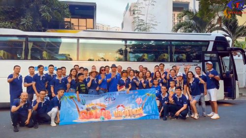 Mắt Kính Tuyết Hà