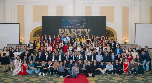 Tổ Chức Year End Party